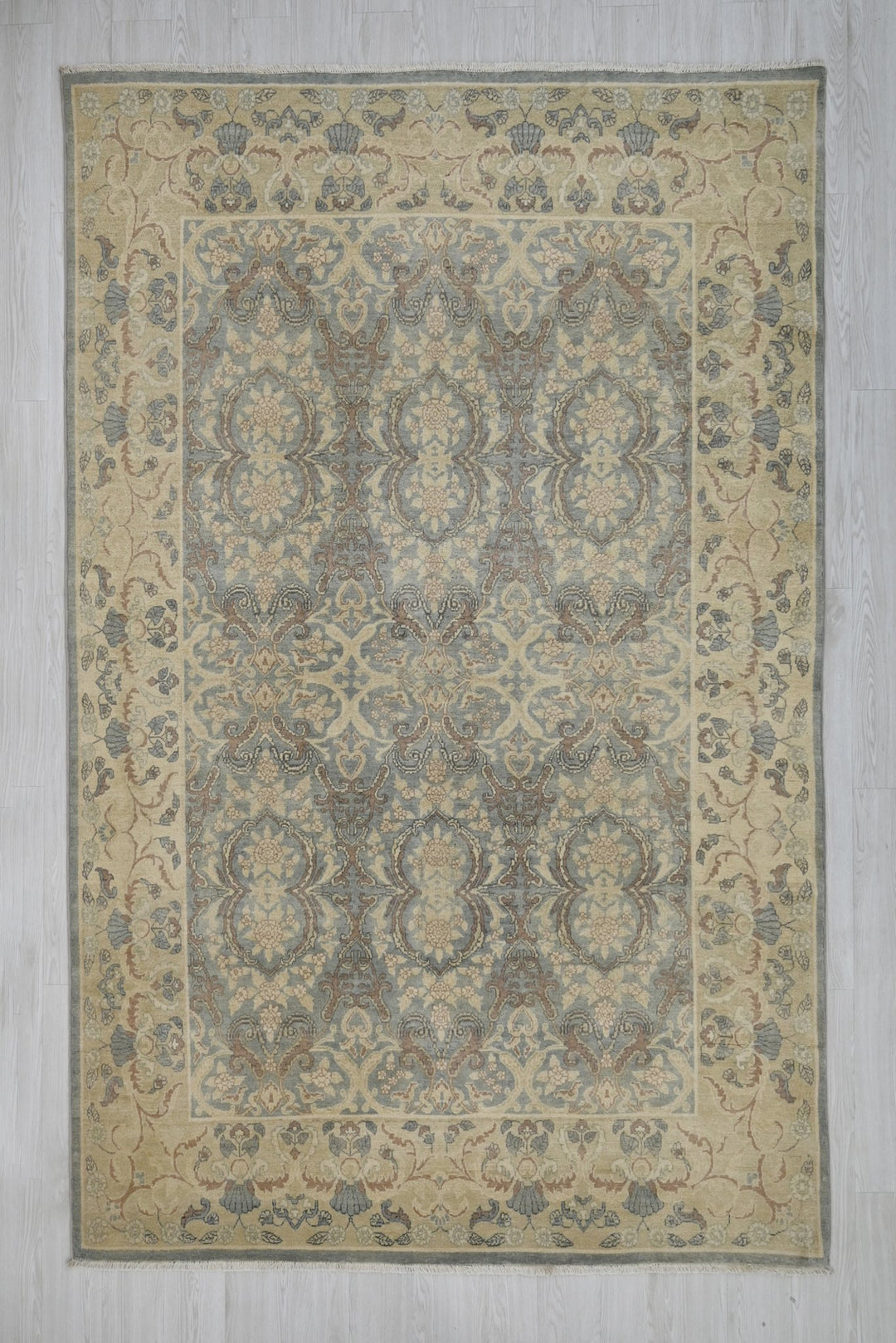 blue Medium rug 6' 1" x 9' 1"
