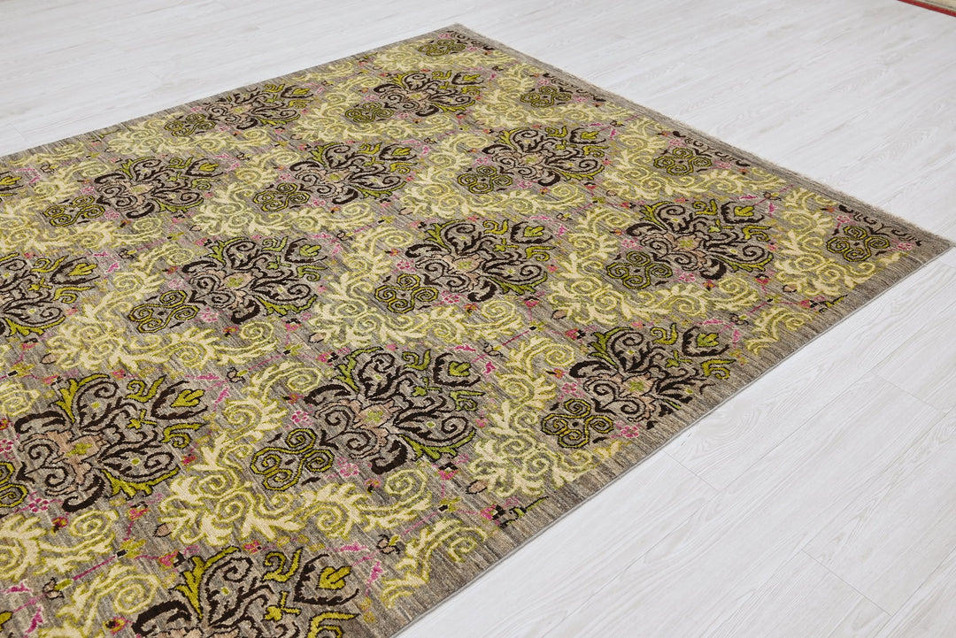 gray Medium rug 6' 0" x 8' 7"