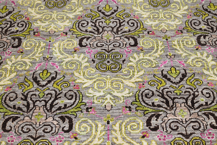 gray Medium rug 6' 0" x 8' 7"