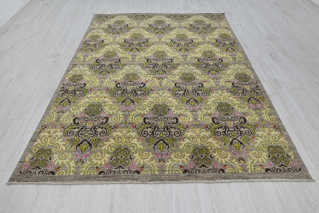 gray Medium rug 6' 0" x 8' 7"