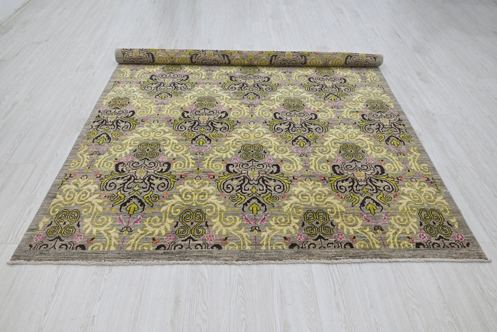 gray Medium rug 6' 0" x 8' 7"