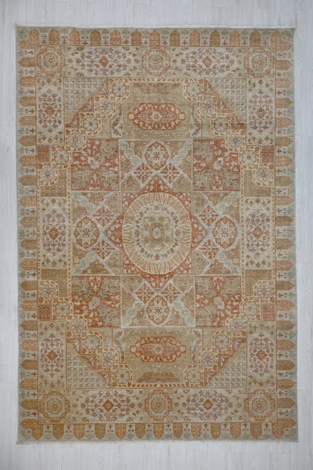 brown Large rug 6' 7" x 9' 8"