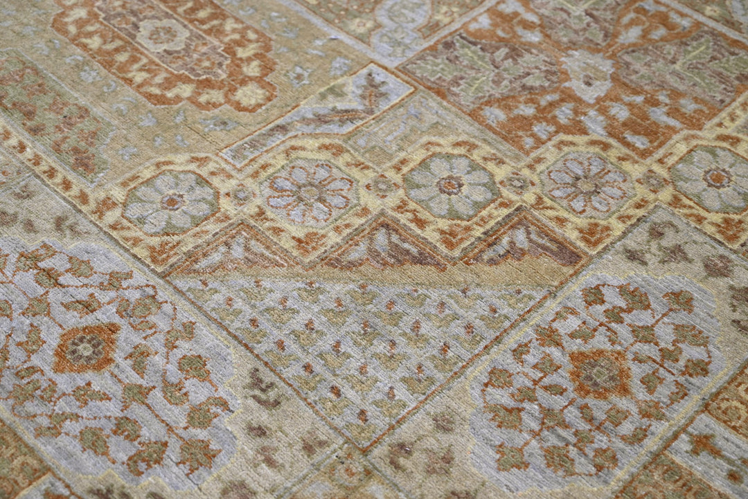 brown Large rug 6' 7" x 9' 8"