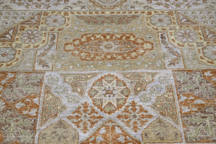 brown Large rug 6' 7" x 9' 8"