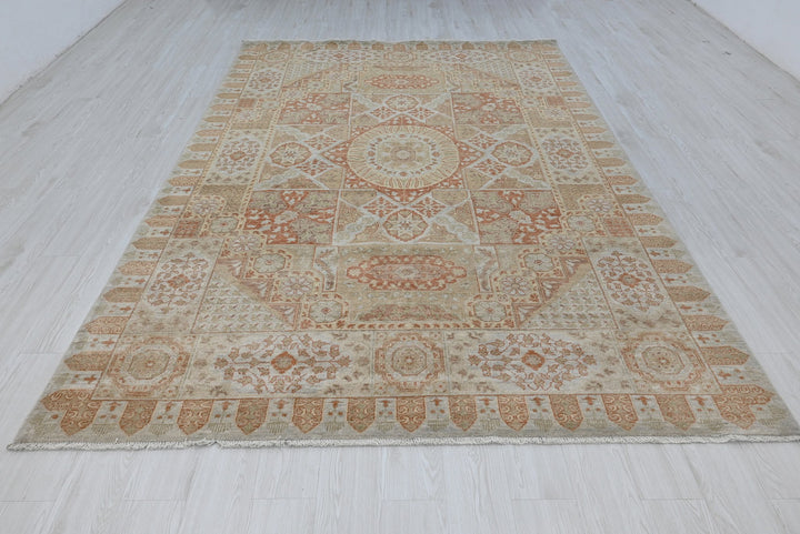 brown Large rug 6' 7" x 9' 8"