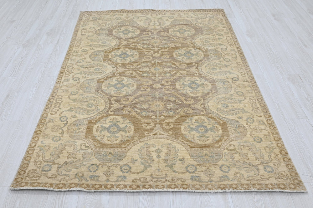 brown Medium rug 4' 10" x 6' 8"