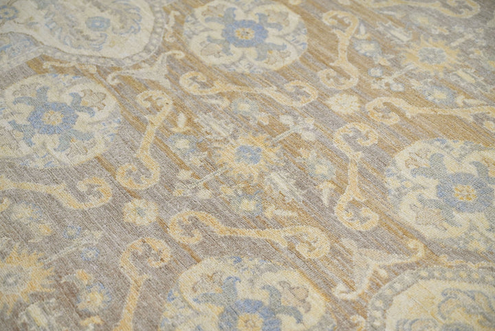 brown Medium rug 4' 10" x 6' 8"
