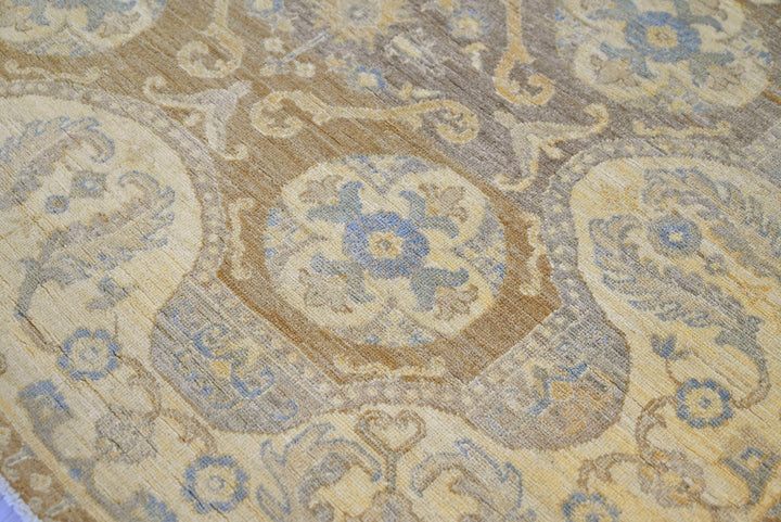 brown Medium rug 4' 10" x 6' 8"