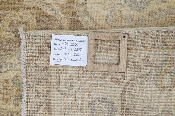 brown Medium rug 4' 10" x 6' 8"