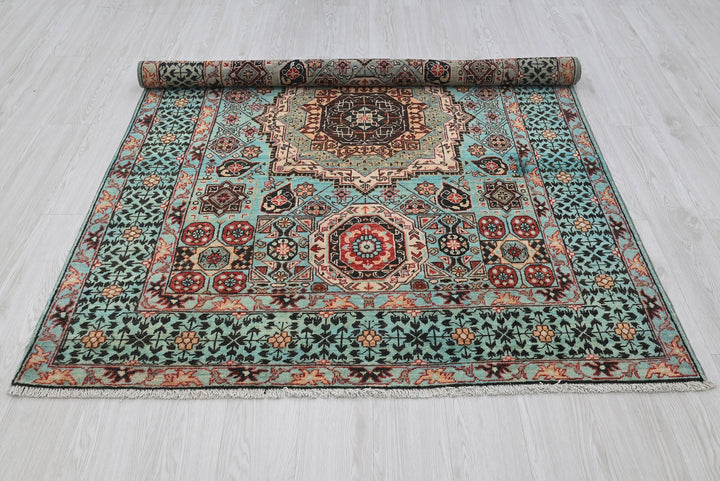 blue Medium rug 4' 11" x 6' 10"