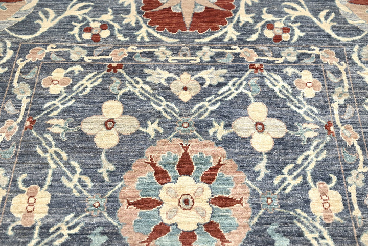 gray Medium rug 5' 9" x 6' 2"