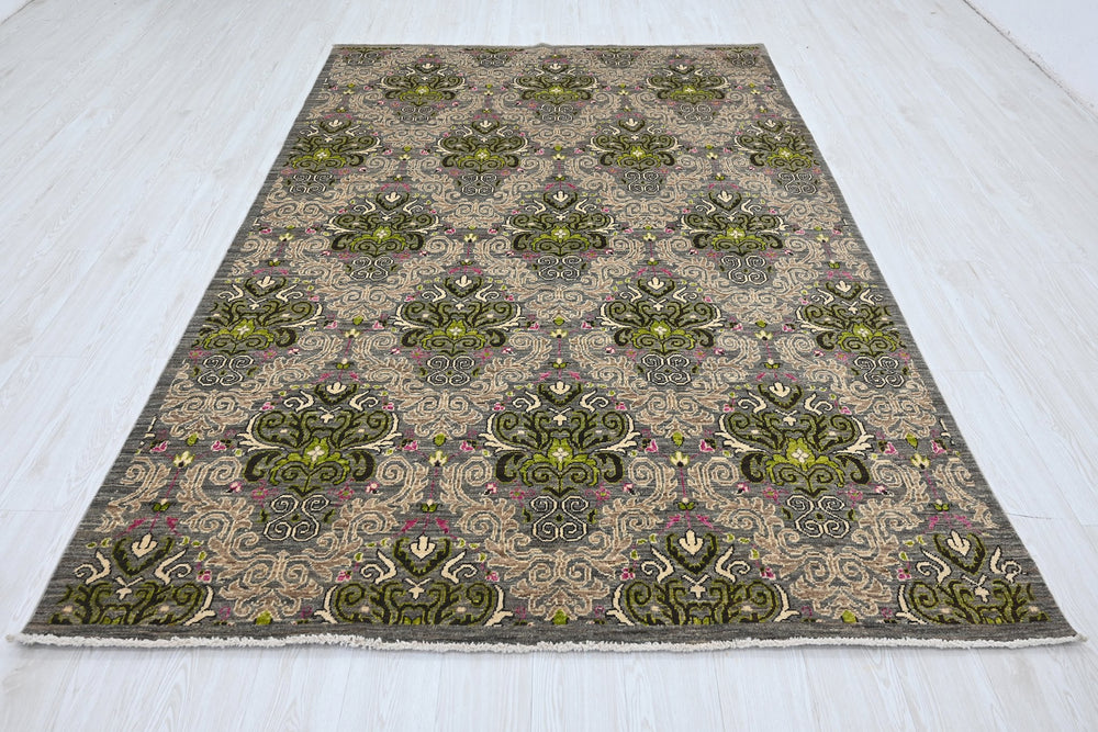 gray Medium rug 5' 11" x 9' 0"