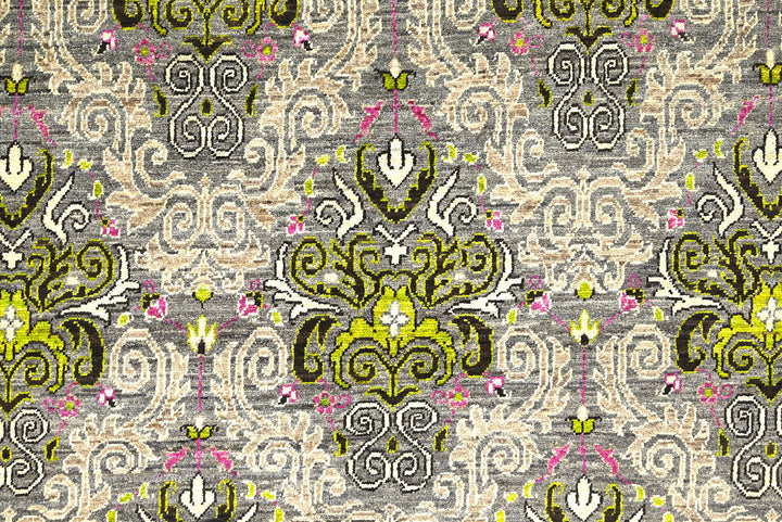 gray Medium rug 5' 11" x 9' 0"