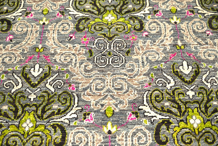 gray Medium rug 5' 11" x 9' 0"
