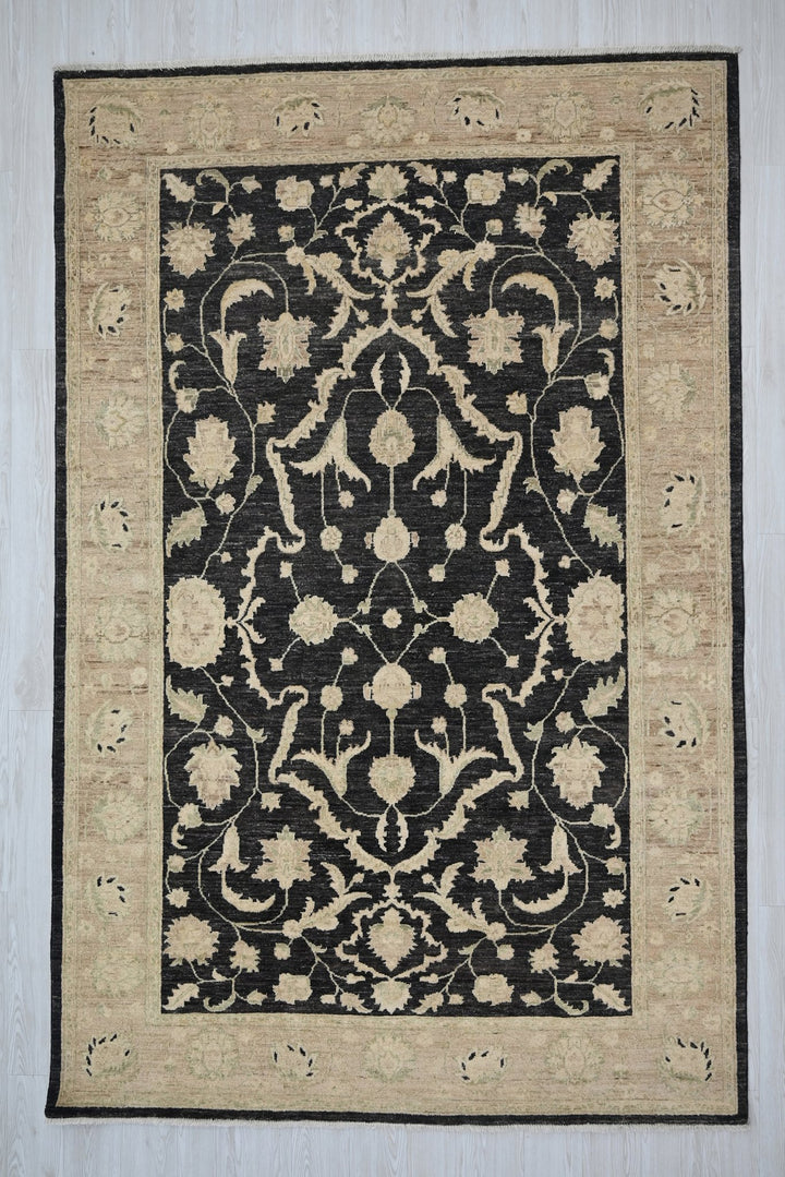 black Medium rug 6' 0" x 8' 8"