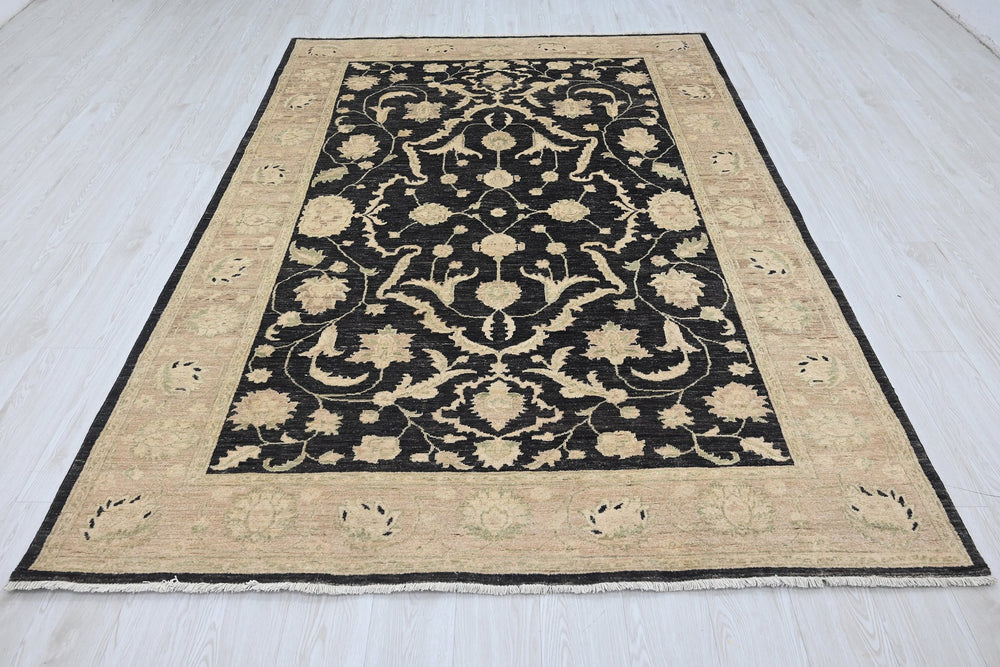 black Medium rug 6' 0" x 8' 8"
