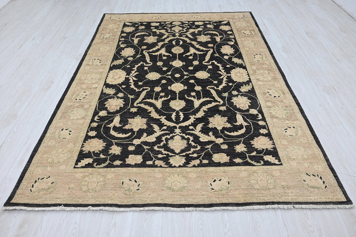 black Medium rug 6' 0" x 8' 8"