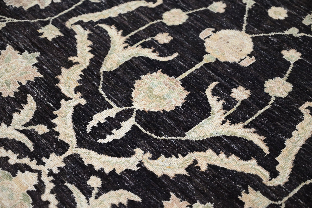 black Medium rug 6' 0" x 8' 8"