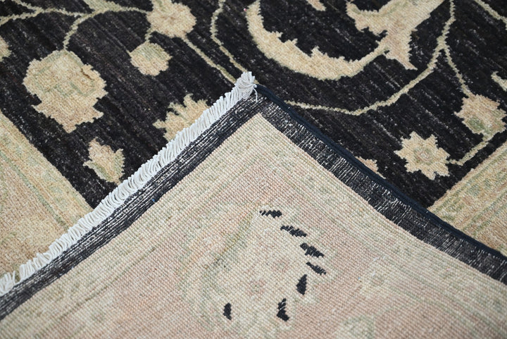 black Medium rug 6' 0" x 8' 8"