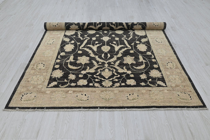 black Medium rug 6' 0" x 8' 8"