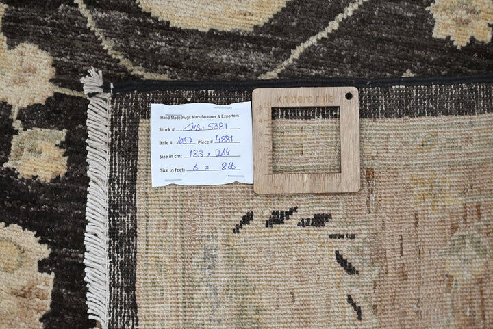 black Medium rug 6' 0" x 8' 8"