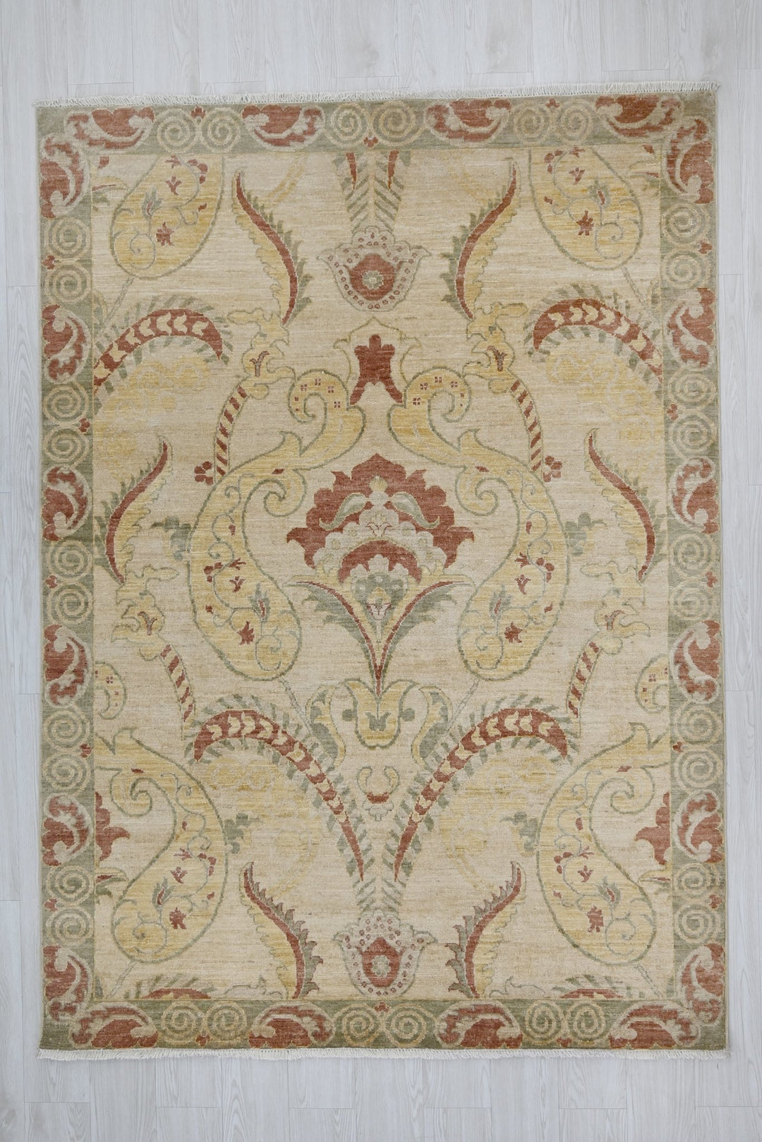 brown Medium rug 5' 1" x 6' 11"