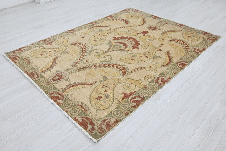 brown Medium rug 5' 1" x 6' 11"