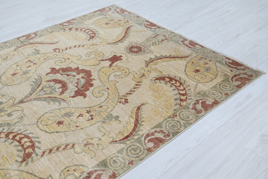 brown Medium rug 5' 1" x 6' 11"