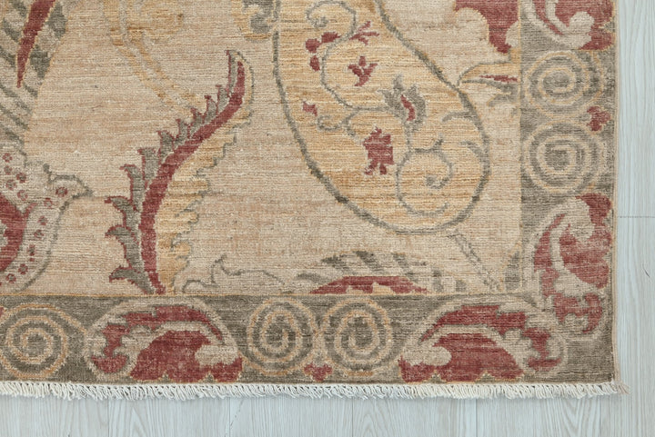 brown Medium rug 5' 1" x 6' 11"
