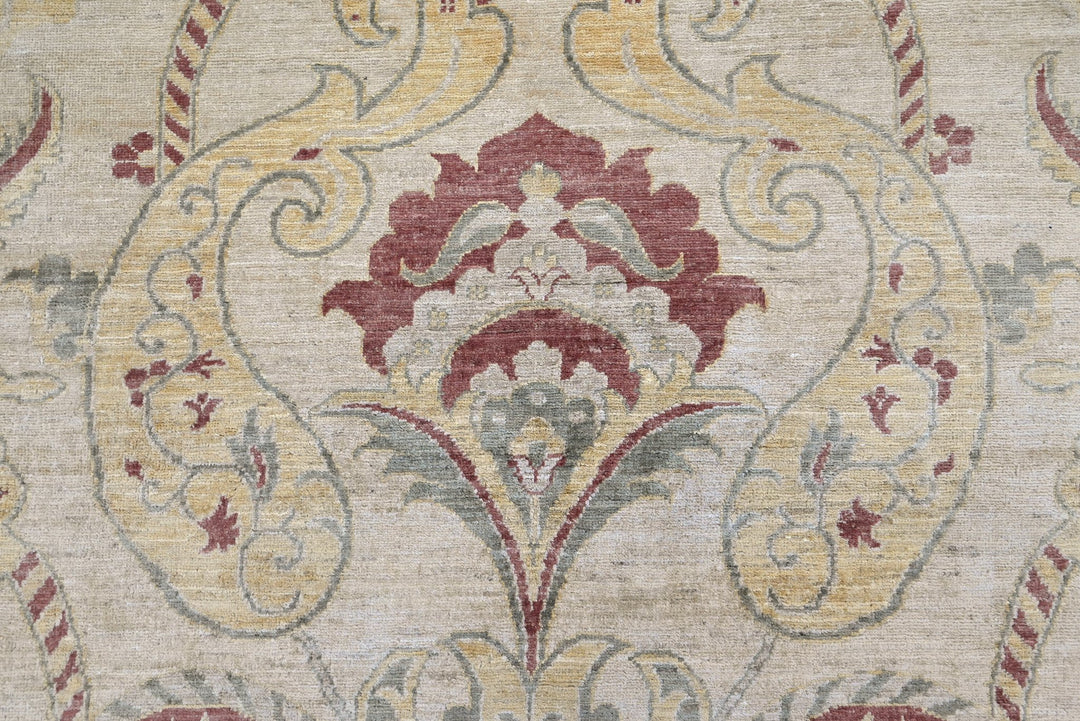 brown Medium rug 5' 1" x 6' 11"