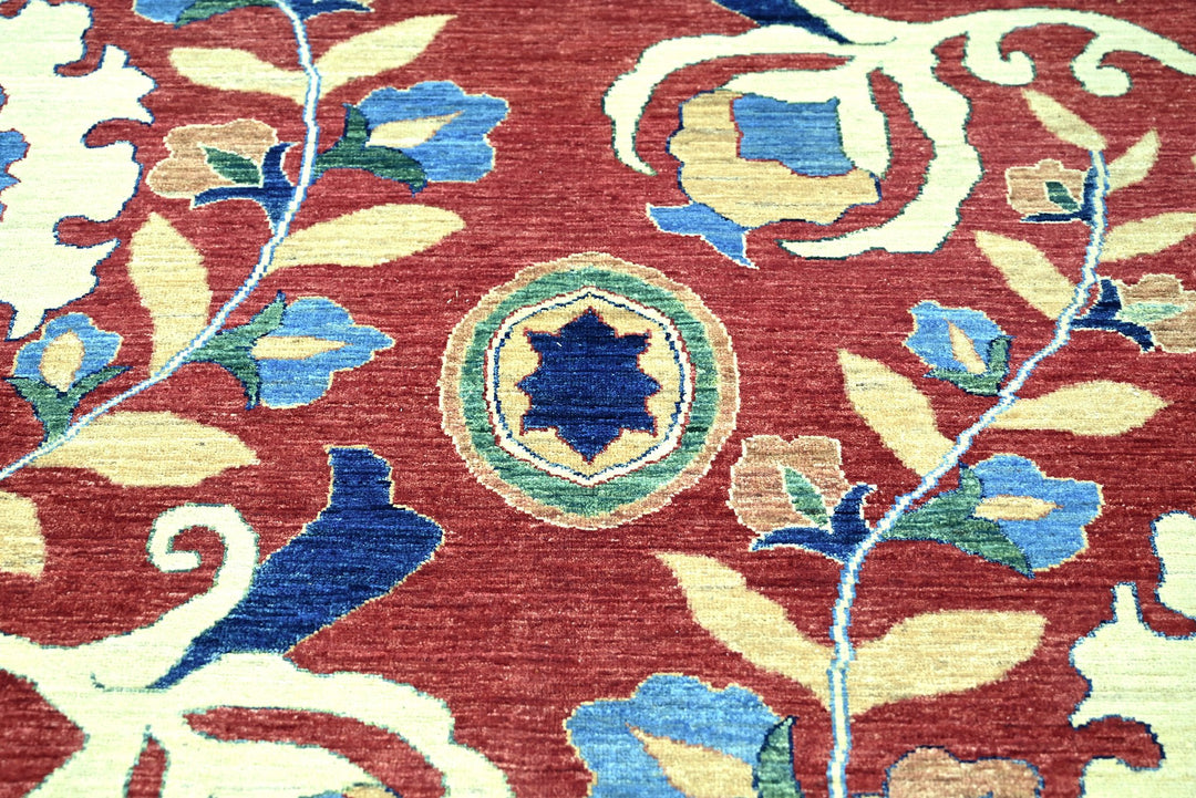 red Medium rug 5' 7" x 7' 6"