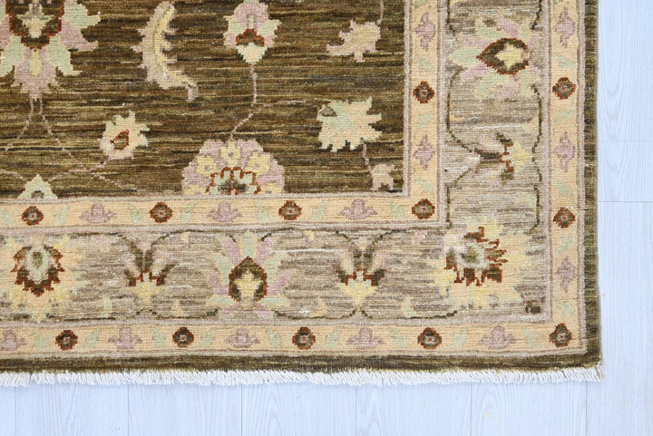 green Medium rug 4' 10" x 6' 10"