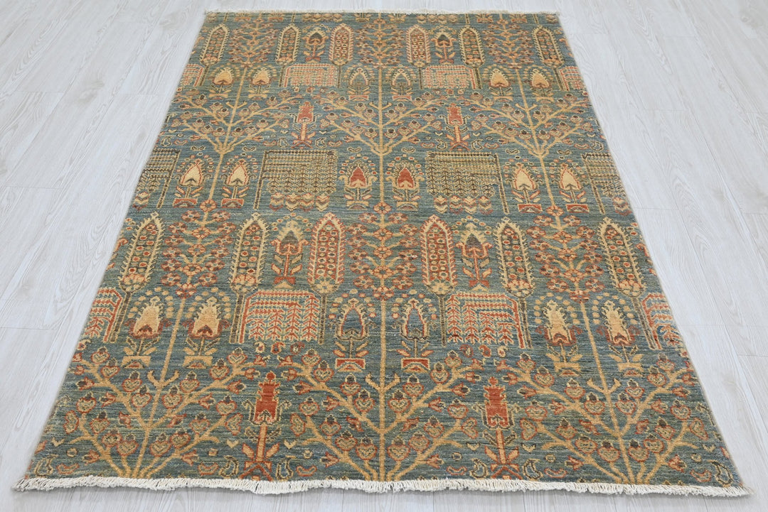 blue Accent rug 4' 0" x 6' 0"