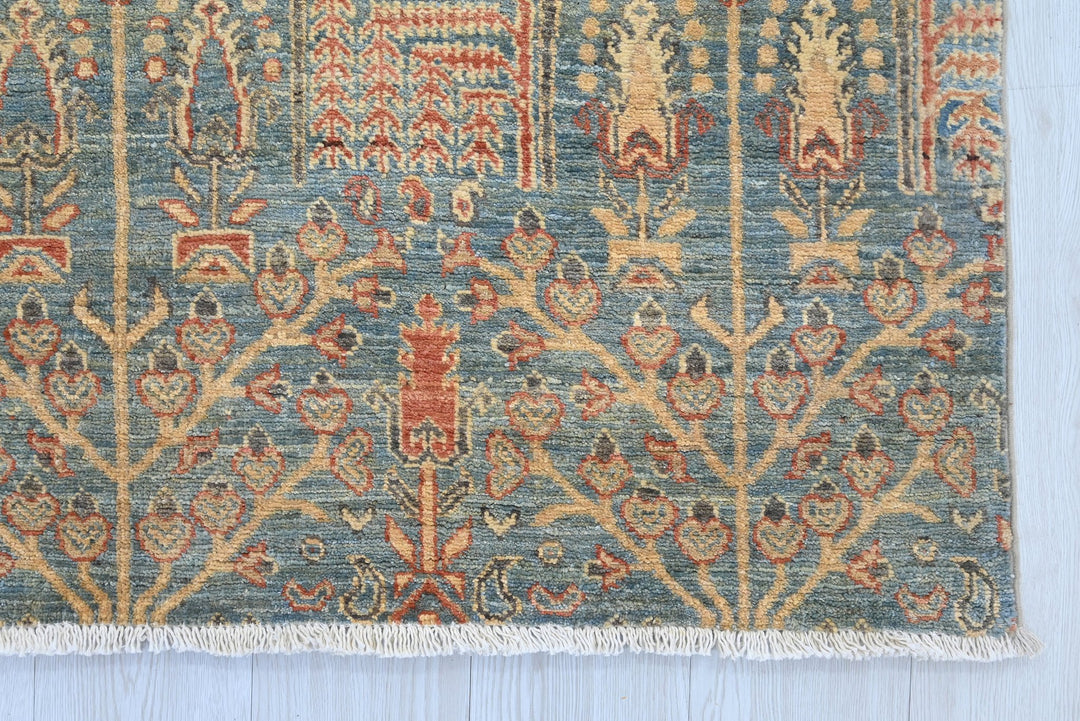 blue Accent rug 4' 0" x 6' 0"