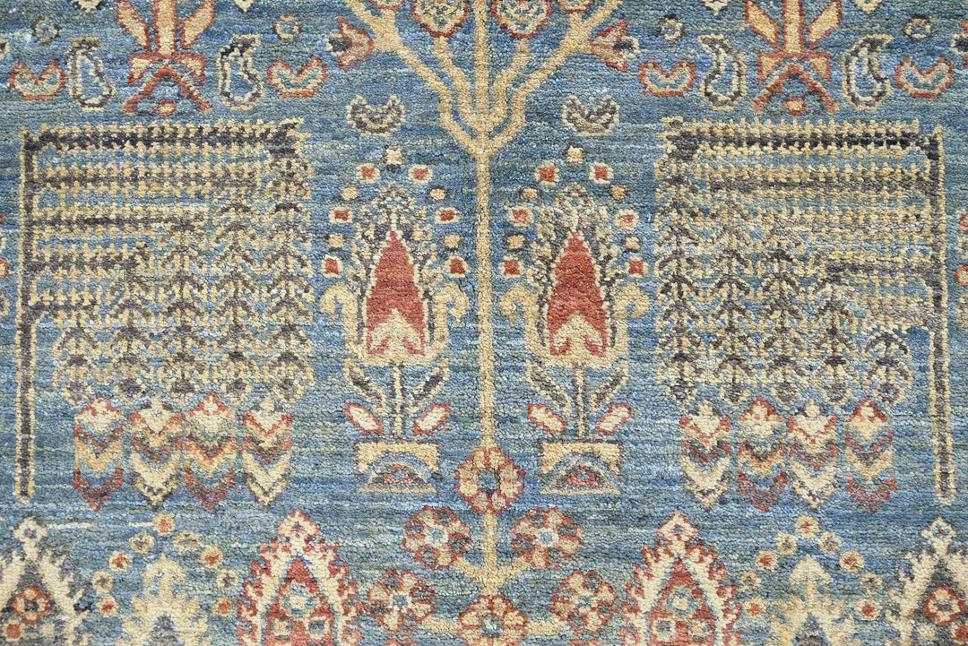 blue Accent rug 4' 0" x 6' 0"
