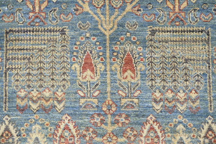blue Accent rug 4' 0" x 6' 0"