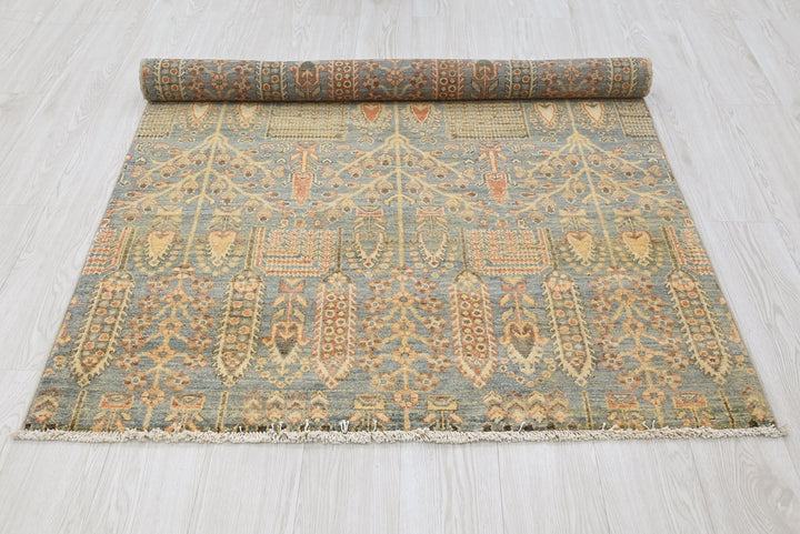 blue Accent rug 4' 0" x 6' 0"