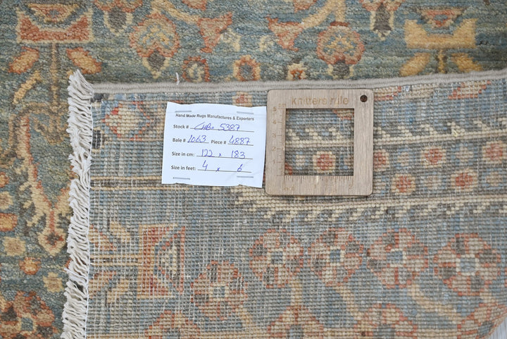 blue Accent rug 4' 0" x 6' 0"