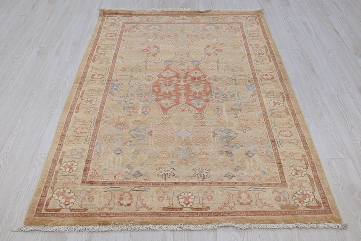 brown Accent rug 3' 10" x 5' 8"