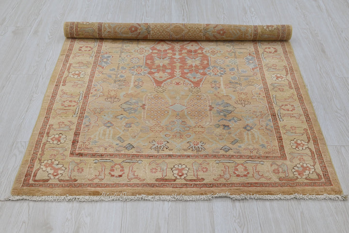 brown Accent rug 3' 10" x 5' 8"