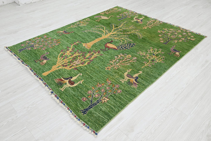 green Medium rug 5' 0" x 6' 2"