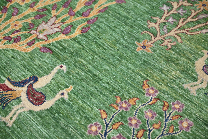 green Medium rug 5' 0" x 6' 2"