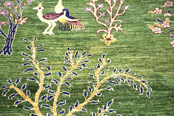 green Medium rug 5' 0" x 6' 2"