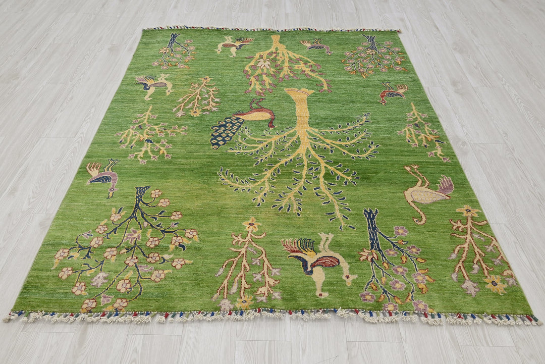 green Medium rug 5' 0" x 6' 2"