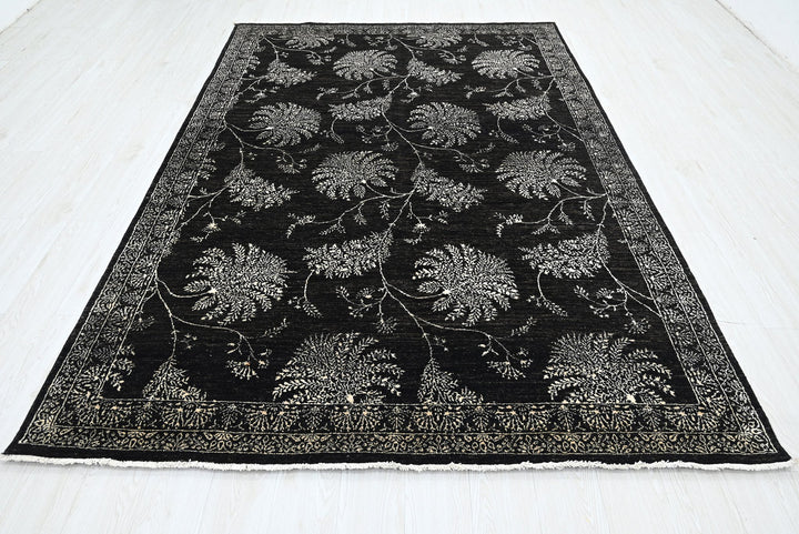 black Medium rug 6' 4" x 9' 4"