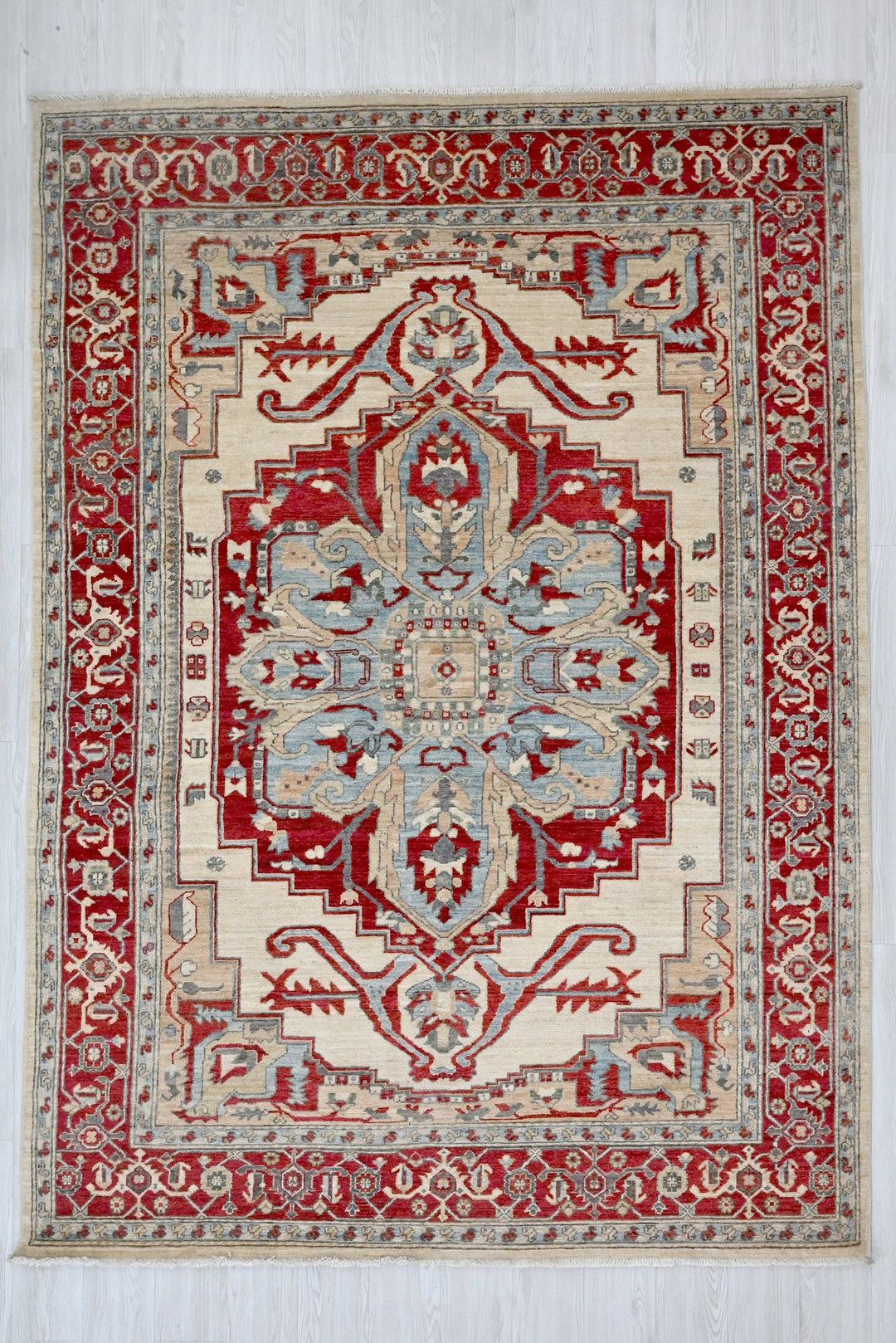 white Medium rug 5' 11" x 8' 10"