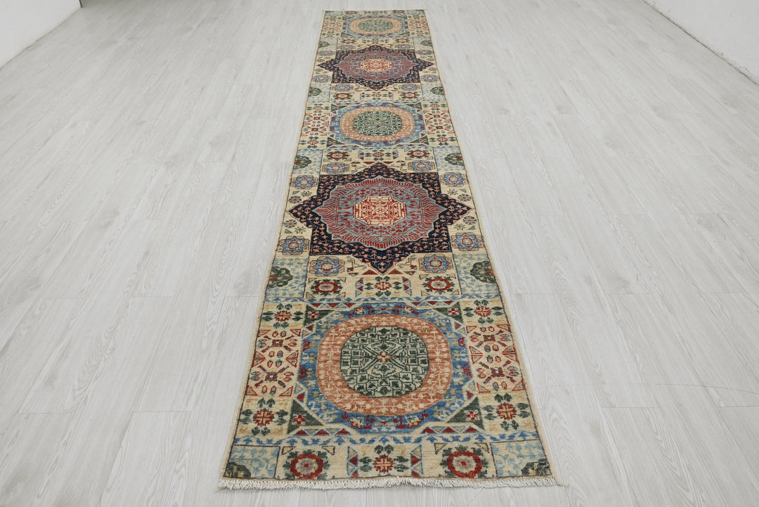 white Runner rug 2' 6" x 12' 11"