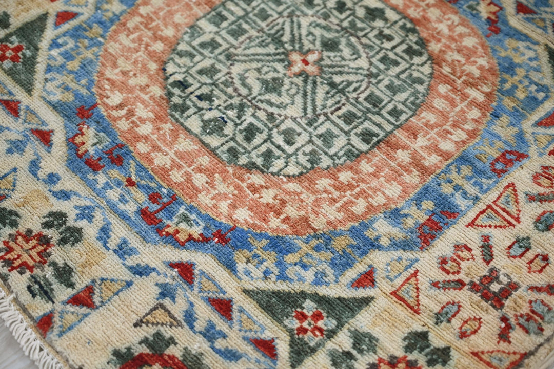 white Runner rug 2' 6" x 12' 11"