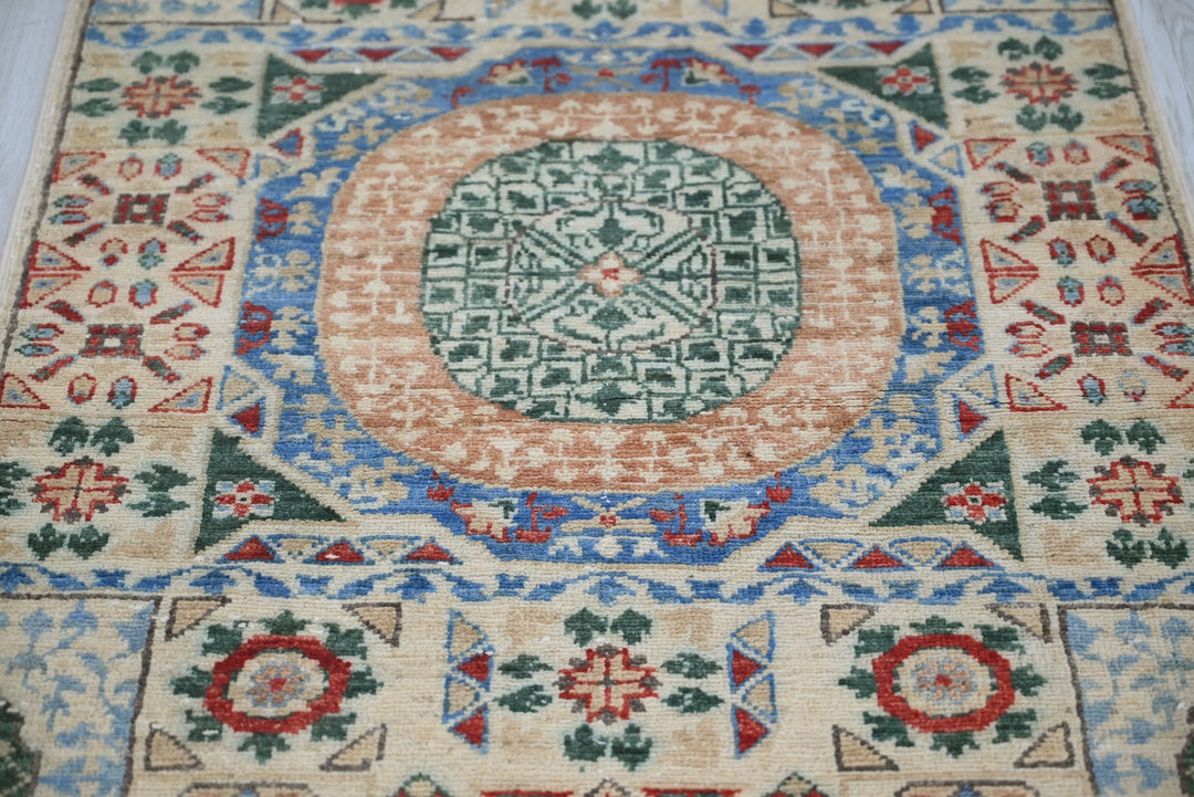 white Runner rug 2' 6" x 12' 11"