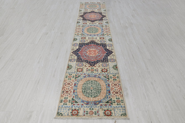 white Runner rug 2' 6" x 12' 11"